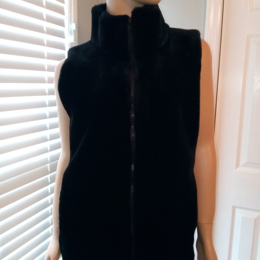 Hellas Faux Fur Vest, Very Nice Made. Vintage View 5